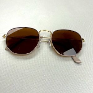 Gold Detail Sunglasses